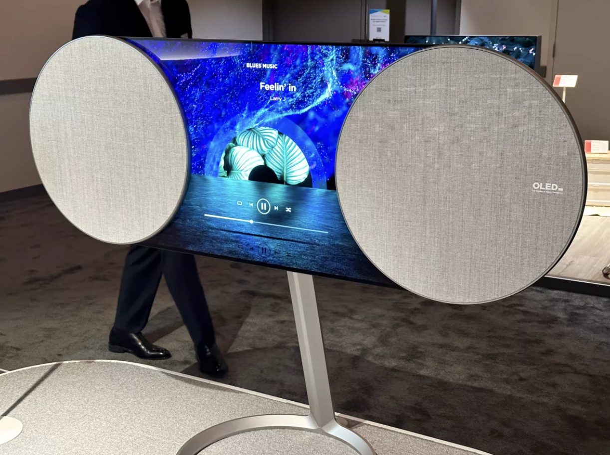 LG Display tại CES 2023: Màn hình gập 360 độ chiếm ưu thế lớn