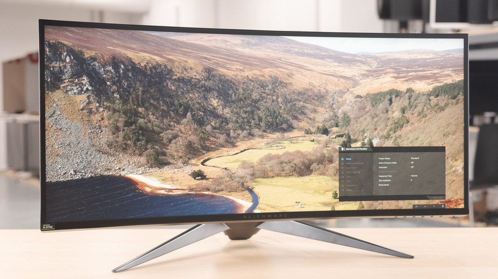 Alienware AW3418DW: Màn hình chơi game tiện lợi nhất trong tầm giá